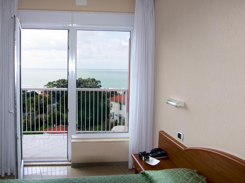 Hotel Cristallo Lerici Quarto foto